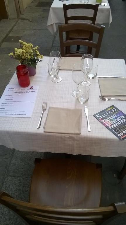 Locanda San Fiorenzo Fiorenzuola dʼArda Екстериор снимка