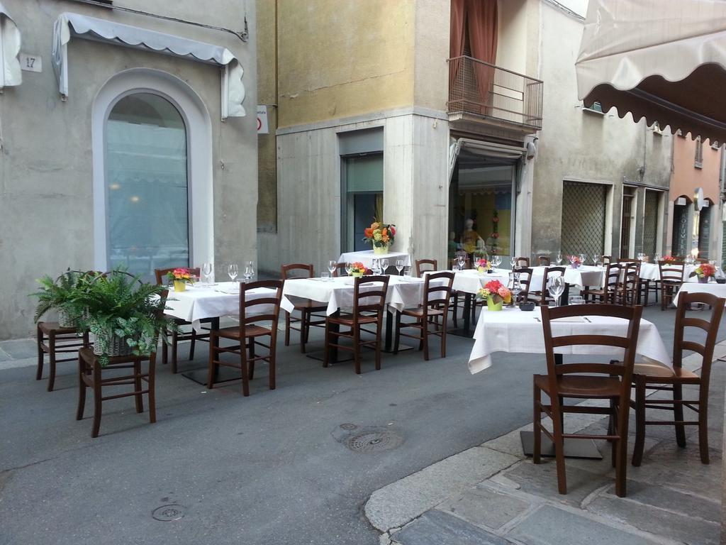 Locanda San Fiorenzo Fiorenzuola dʼArda Екстериор снимка